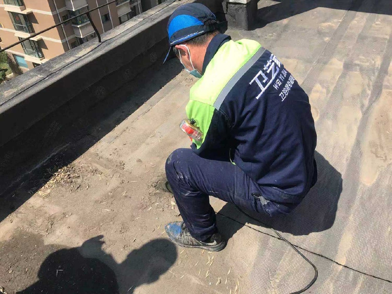 卫艺家房顶防水补漏施工,朝阳房顶防水补漏